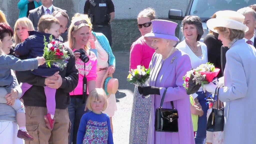 Queen's visit 2013